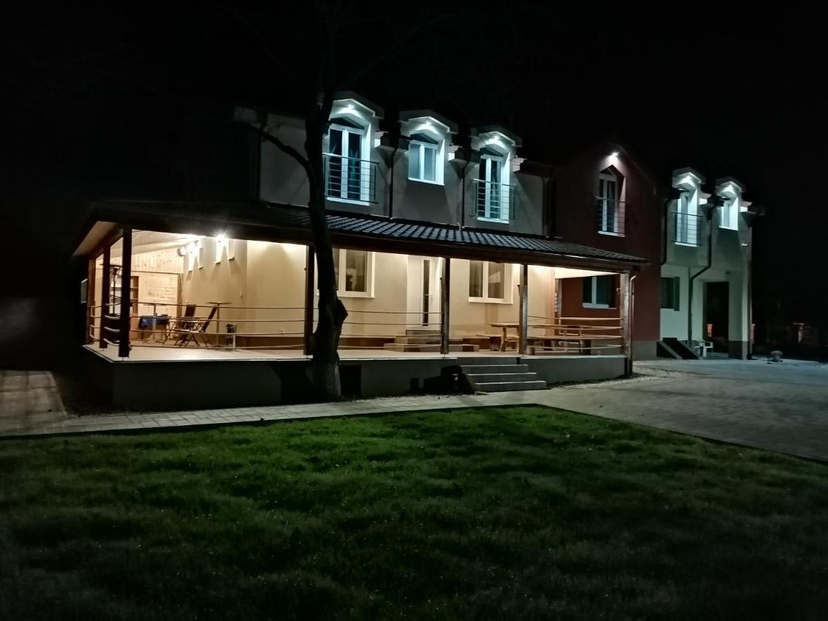 Penzion Melis Trebisov Extérieur photo