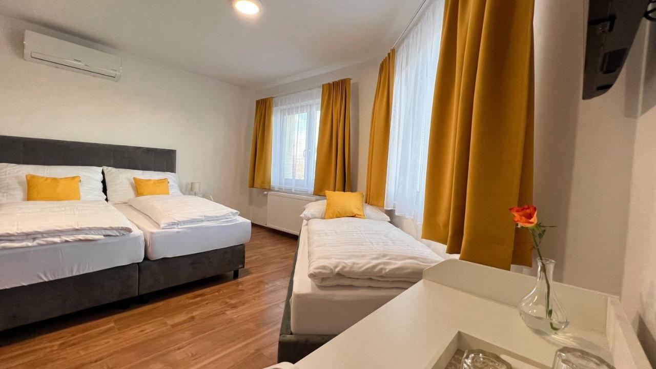 Penzion Melis Trebisov Extérieur photo
